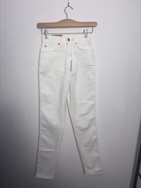 Acne Studios 1994 White Straight Leg Jeans Size 25/30 NWT Premium Denim